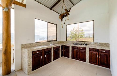 Turrialba Villa | Rancho Bellavista, Unique views, Pool and WiFI!