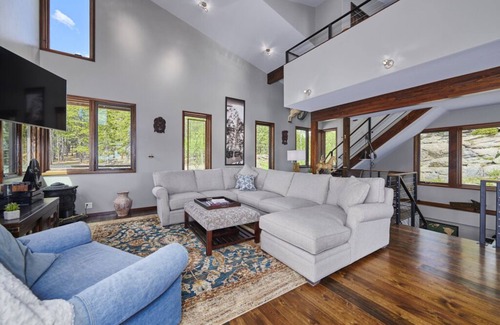 Black Hawk House | Rancho la Chula - close to Nederland, Colorado and Eldora Ski Resort!