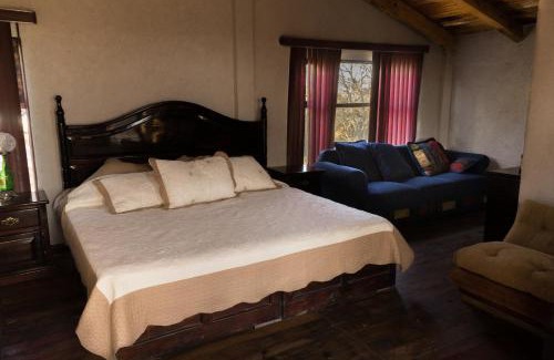 Villa del Carbon House | Rancho los Madroños