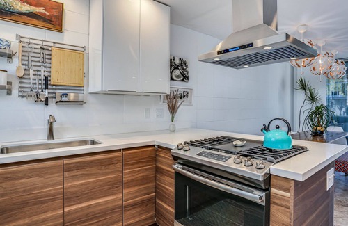 Magnesia Falls Cove Condo | Rancho Mirage Mid century A-frame bungalow 2 bedroom 2 bath. Mountain views.
