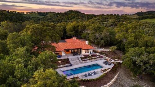 Adelaida Villa | Rancho Robles by AvantStay Vineyard Villa w Views Pool Privacy