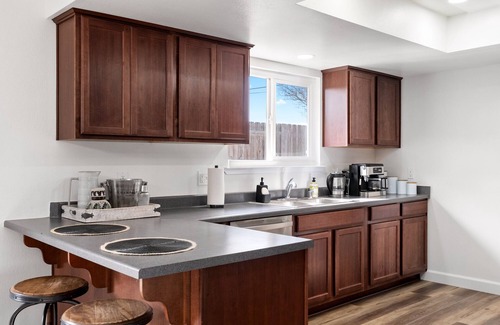 Paso Robles House | Rancho Vino-Entire house with 2 Master bedrooms and 2 additional bedrooms