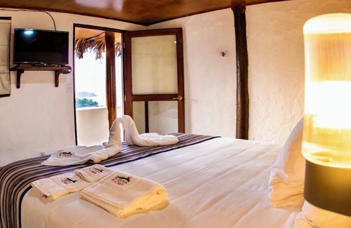 Puerto Lindo Hotel | Ranchos de Chalia