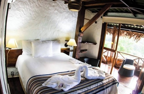 Puerto Lindo Hotel | Ranchos de Chalia
