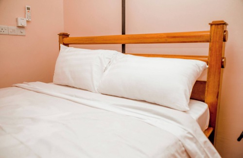 Mwanga Bed & Breakfast | Randa Cottages