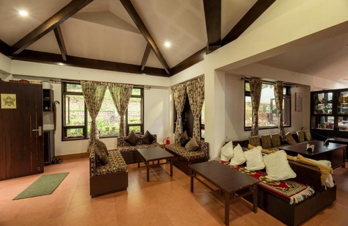Rumtek House | Rangpo Heritage, Private room w garden view by Roamhome