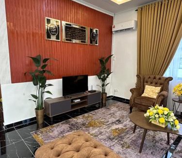 Kuala Berang House | Rania Riverview Guesthouse #BestGuesthouseInTown #SpaciousLivingRoom #ModernClassicConcept #LuxuryDiningset #freeWifi #Netflix #FullyAircond #CozyPrayerSpace
