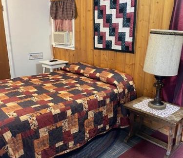 Ashton Hotel | Rankin Motel