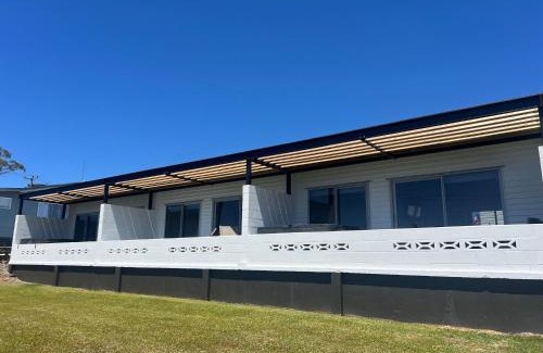 Mangonui Hotel | Ranui Lodge