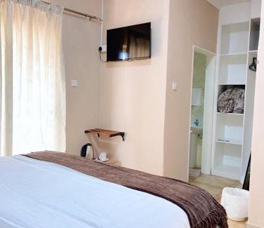 Central House | Ranzi Court Guest House
