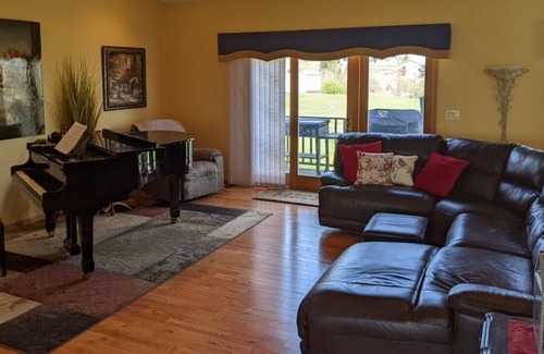 Rapid City House | Rapid City House great for Sturgis Rally- 4 rooms with own bathrooms