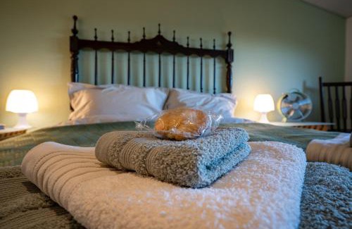 Macas de Dona Maria Bed & Breakfast | Raposeira Bed & Breakfast