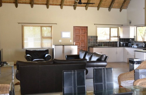 Hoedspruit Hotel | Raptors Wildlife Escapes