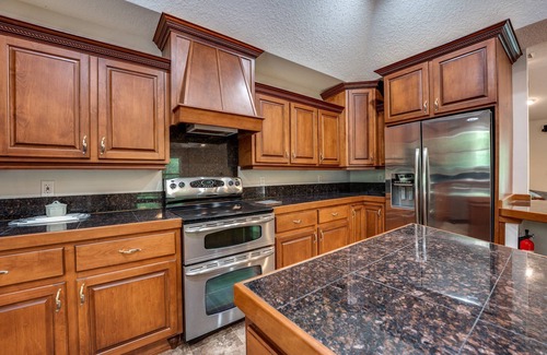 Middleburg House | Rare 30 Acres Along Black Creek |Country Retreat |Escape the City |Covered Balcony |Firepit & BBQ