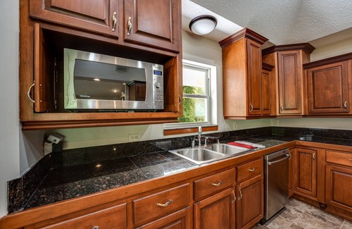 Middleburg House | Rare 30 Acres Along Black Creek |Country Retreat |Escape the City |Covered Balcony |Firepit & BBQ