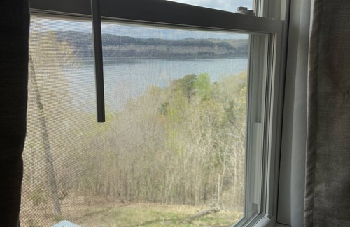 Monticello House | Rare A-Frame w/Lake Cumberland Views