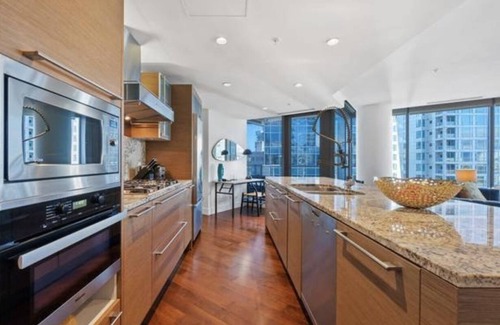 Coal Harbour Apartment | RARE,BEAUTIFUL , ONE OF A KIND LUXURY UNIT @SHANGRI-LA
