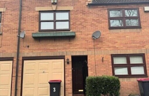 Coleshill House | RARE FIND 3 story, 2 room housen