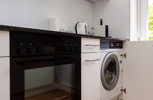 Werd Apartment | RARE FIND City Centre 2-BR Apt 2A