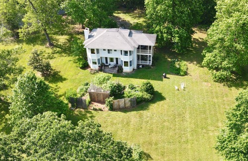 North Garden House | Rare Find, Gorgeous Custom designed House, minutes to C'ville & wineries