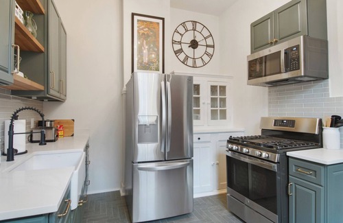 French Quarter House | Rare find in the Marigny Triangle! Steps to the French Quarter and Frenchman St