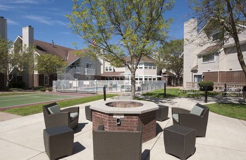 Eagan House | Rare Gem! 4 Convenient Units, Pool, Free Breakfast, Pets-Friendly Property