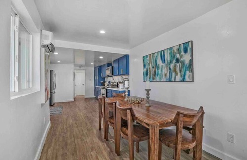 Little Elm House | Rare Modern Beachfront Lake House on Lewisville Lake with Hot Tub, Deck & BEACH