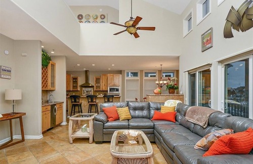 Heron Harbour Isle House | Rare Ocean City Gem! 7 Bedroom Waterfront Home In Heron Harbour!