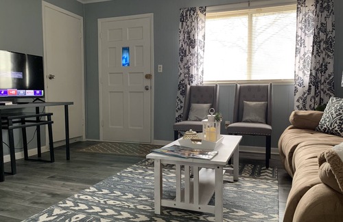 Ypsilanti House | RARE Remodeled 4 Bedroom Home - Ypsi/AnnArbor