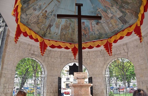 Downtown Cebu Apartment | Rare spacious studio very heart of cebu city near Santo Niño Basilica Church