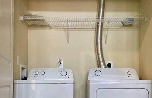 Fall Creek Place Apartment | Rare w/ Flair Top Fl Apt Gym Garage Parking