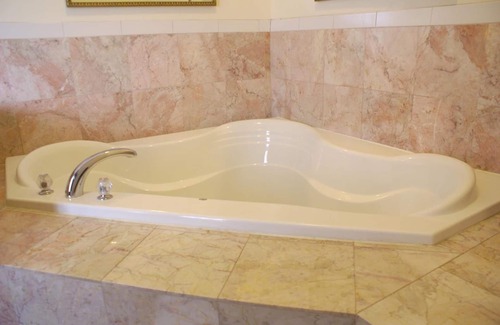 Hopelawn Hotel | Raritan Hotel