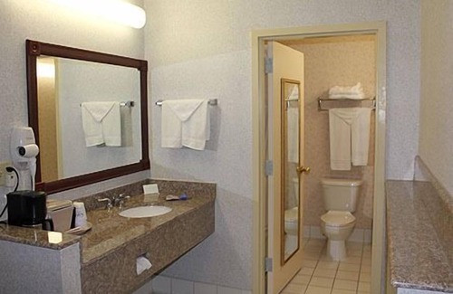 Hopelawn Hotel | Raritan Hotel