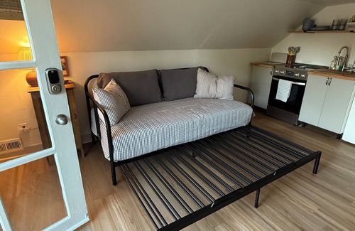 Lamar Heights Area Cottage | Rascal Ranch: Cozy 2-bed attic apartment close to Olde Town Arvada w/hot tub