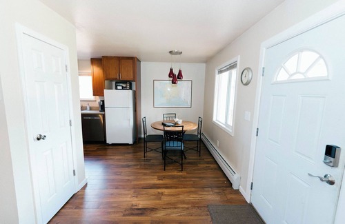 Taku - Campbell Apartment | Raspberry Retreat - Recently remodeled apartment in a quiet neighborhood