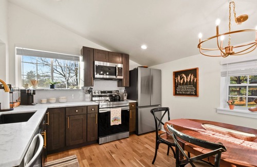 Lovettsville Cottage | Raspberry Retreat Cottage