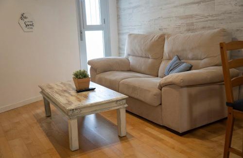 San Bernardo Apartment | Rastro Jardines de Murillo, by Homing U