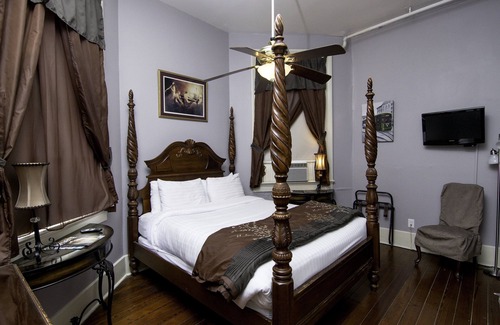 Treme Hotel | Rathbone Mansions - King Queen Suite