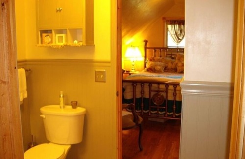 Upper Rattlesnake Apartment | Rattlesnake Valley