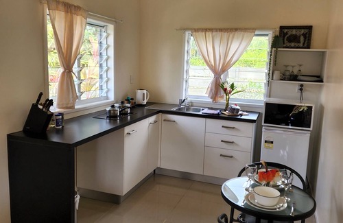 Tapere of Titikaveka House | Raukura holiday homes 2 w/free unlimited wifi, a/c, easy beach access.