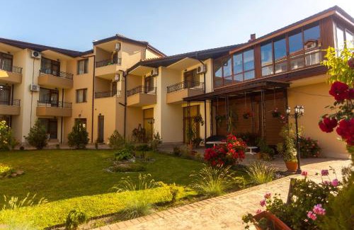 Ravda House | Ravda Bay Guest House