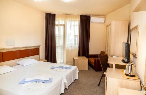 Ravda House | Ravda Bay Guest House