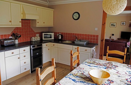 Isle of Skye Cottage | Raven Cottage in the beautiful Glen Eynort near carbost. 3 bedrooms, 6 people.
