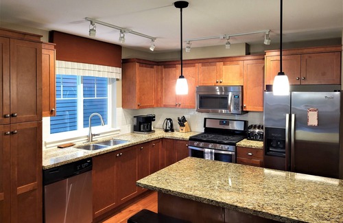 Lindell Beach Cottage | Raven Nest Cottage