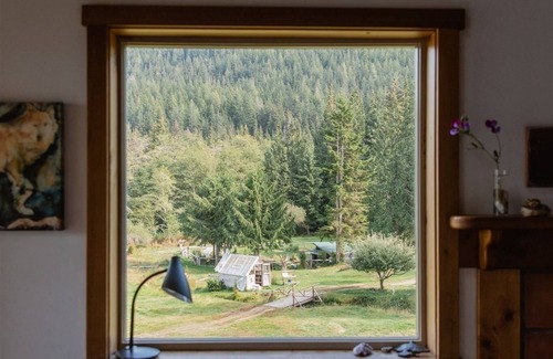 East Thurlow Island House | Raven. Off grid/remote island retreat. Featuring friendly locals, a garden haven