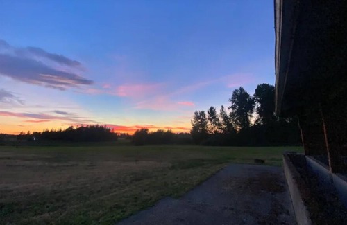 Ferndale RV Rental | Ravens’ pad campsite at June Bud Farms