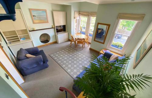 Ravenscourt Park Apartment | Ravenscourt Gardens