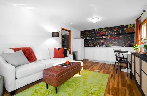 Port Angeles House | Ravenwood Hideaway a Cozy Cheery Apartment