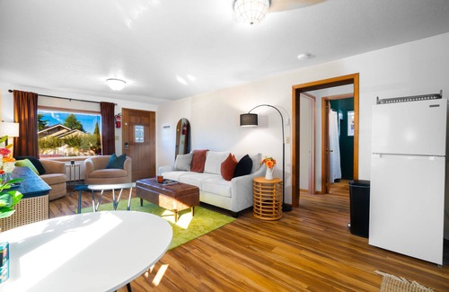 Port Angeles House | Ravenwood Hideaway a Cozy Cheery Apartment