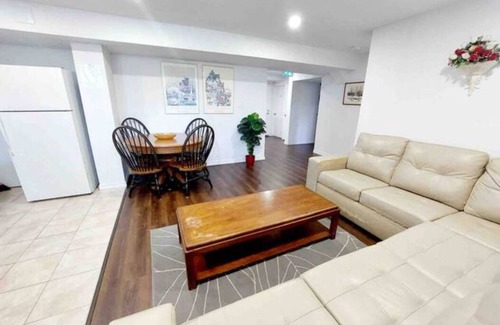 Brampton Apartment | Ravine Lot Spacious 2 Bedrooms + Den Legal Basement Apartment